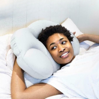 Oreiller memoire de forme nuage sourire